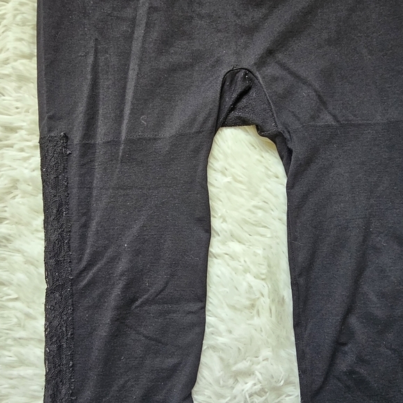 Lane Bryant black leggings with lace on both sides - Picture 8 of 10